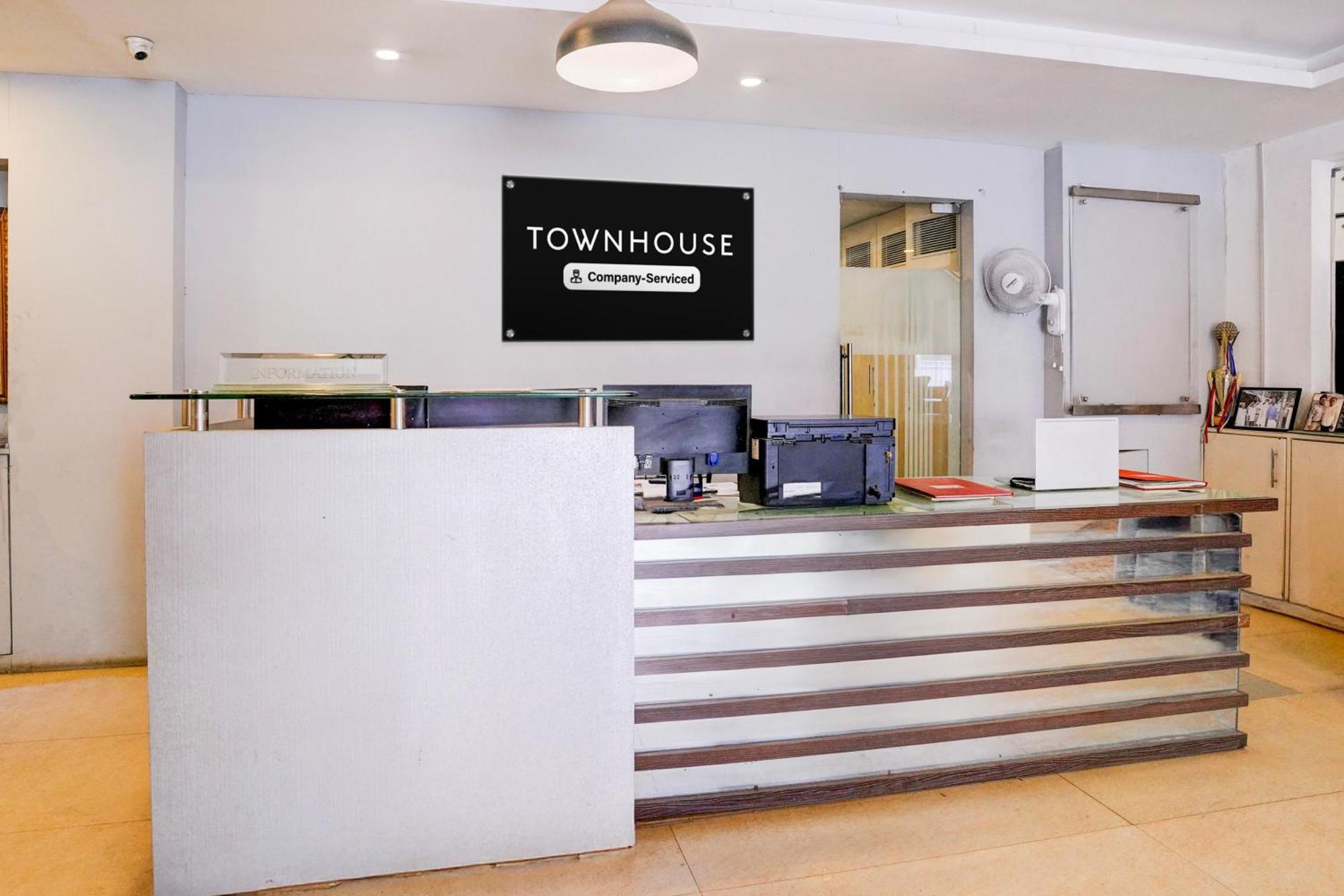 Hotel Super Townhouse Khar The Unicontinental Mumbai Exterior foto