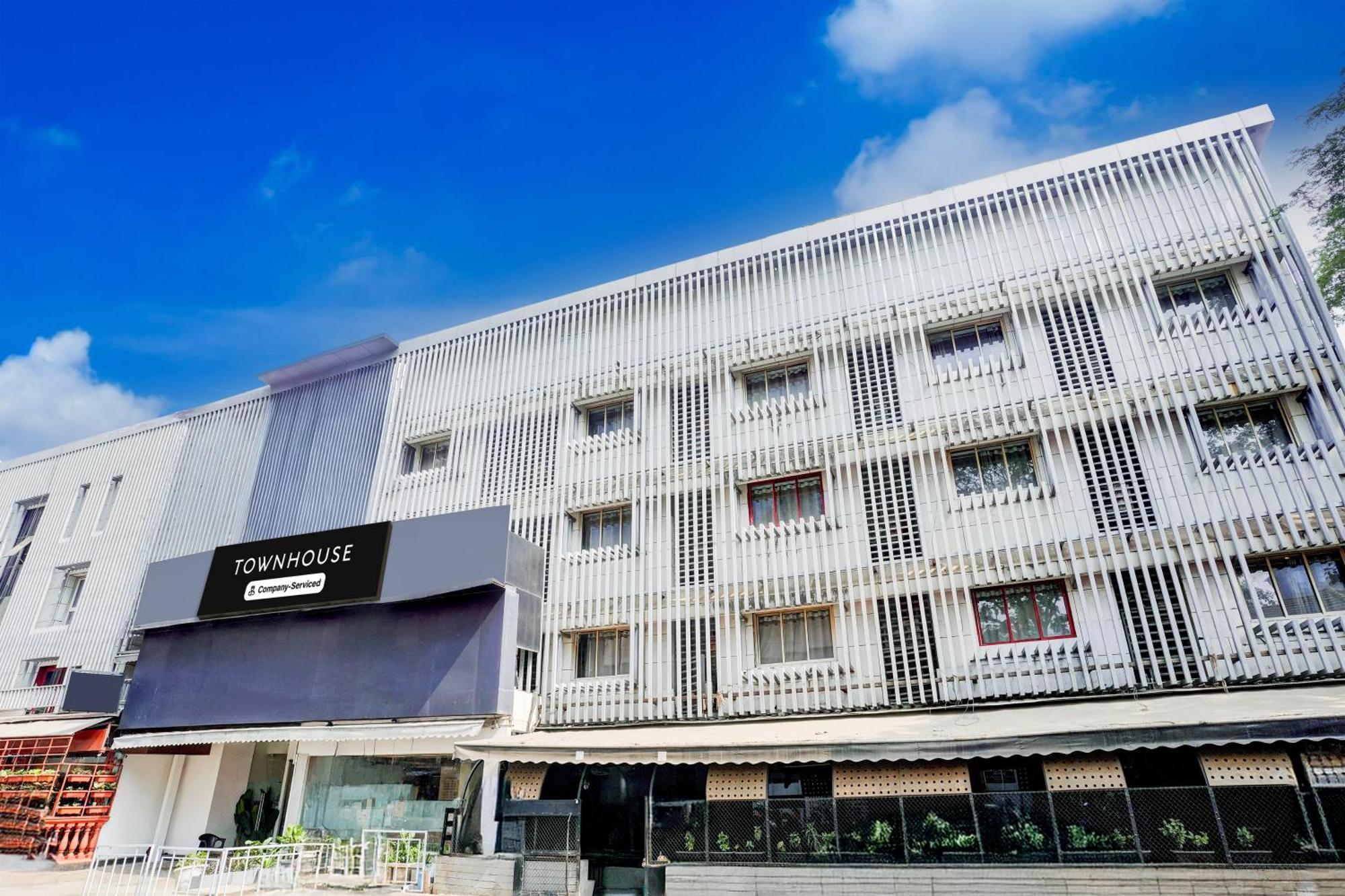 Hotel Super Townhouse Khar The Unicontinental Mumbai Exterior foto